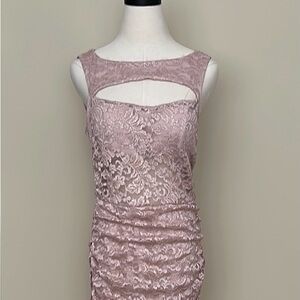 Elegant Lace Sleeveless Dress in Pink